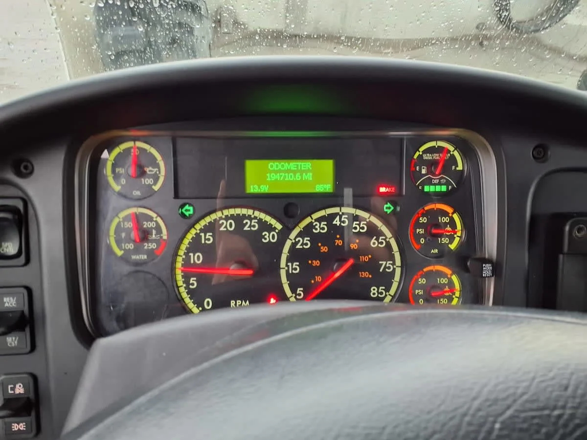 2019 Freightliner M2 106 - image 11