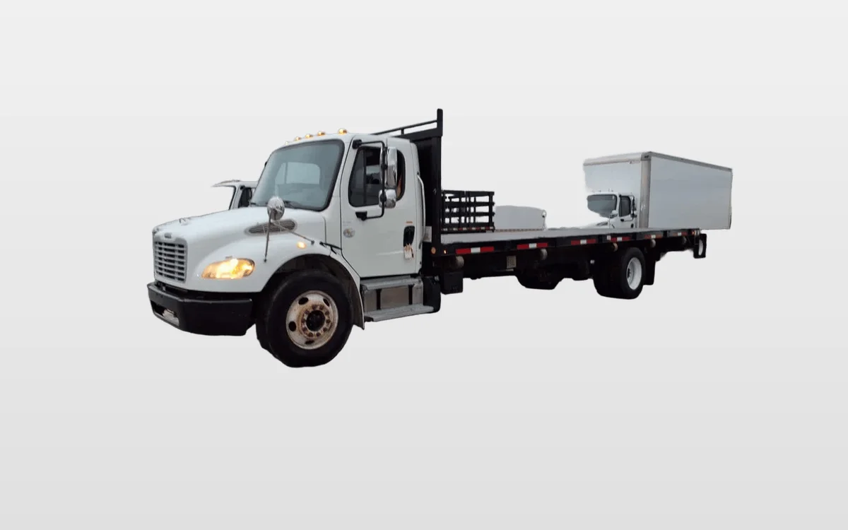 2019 Freightliner M2 106 - image 1