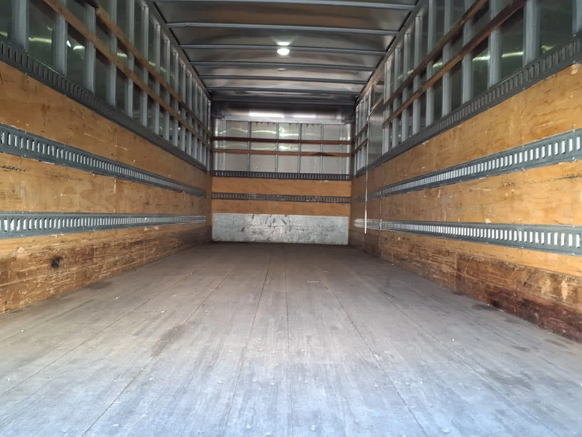 2016 Freightliner M2 106 - image 8