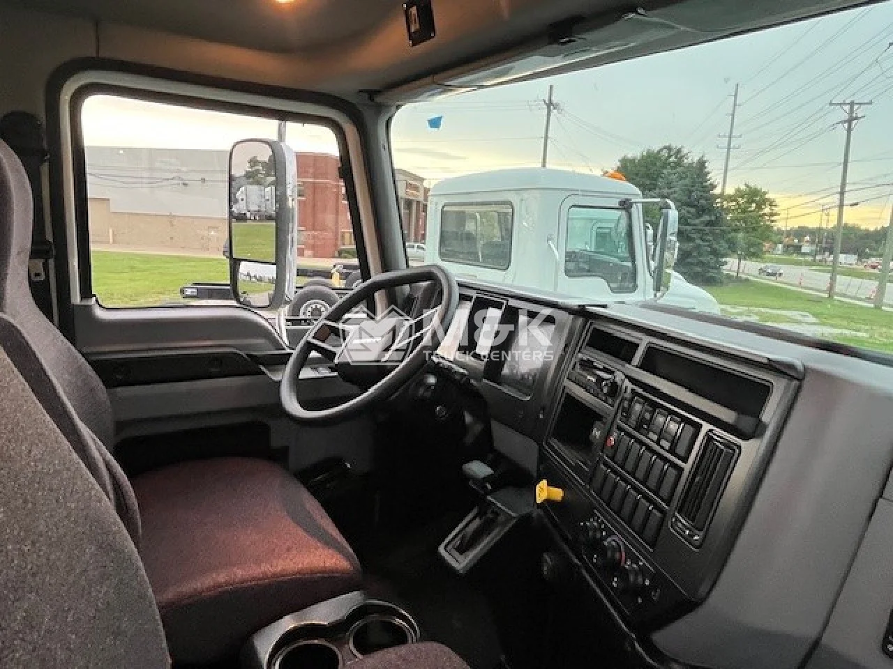 2025 Mack in Flint, MI — photo 9