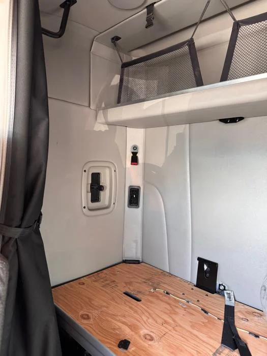 2020 Peterbilt 579 - image 16