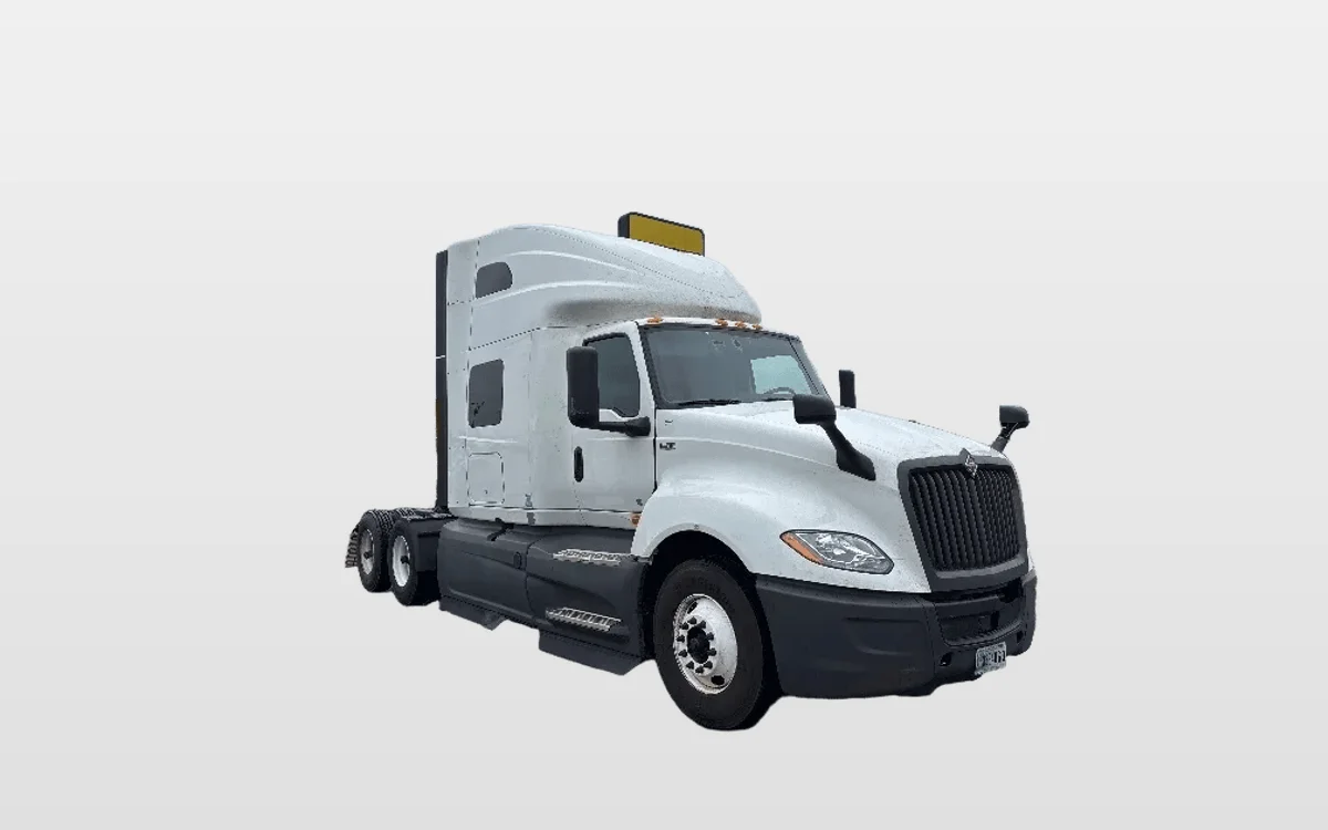 2023 International LT - image 1