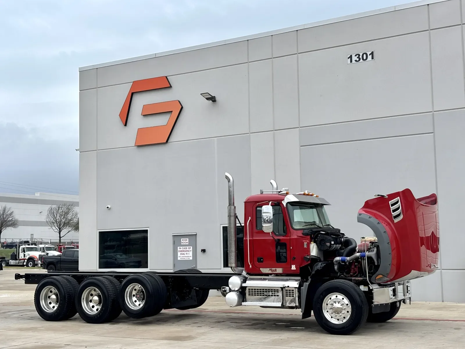 2023 Mack Granite - image 9