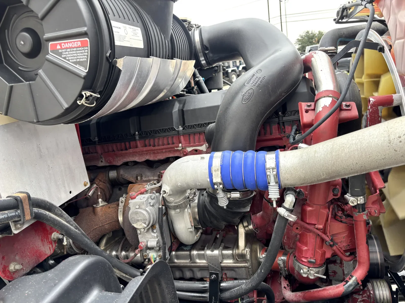 2023 Mack Granite - image 12