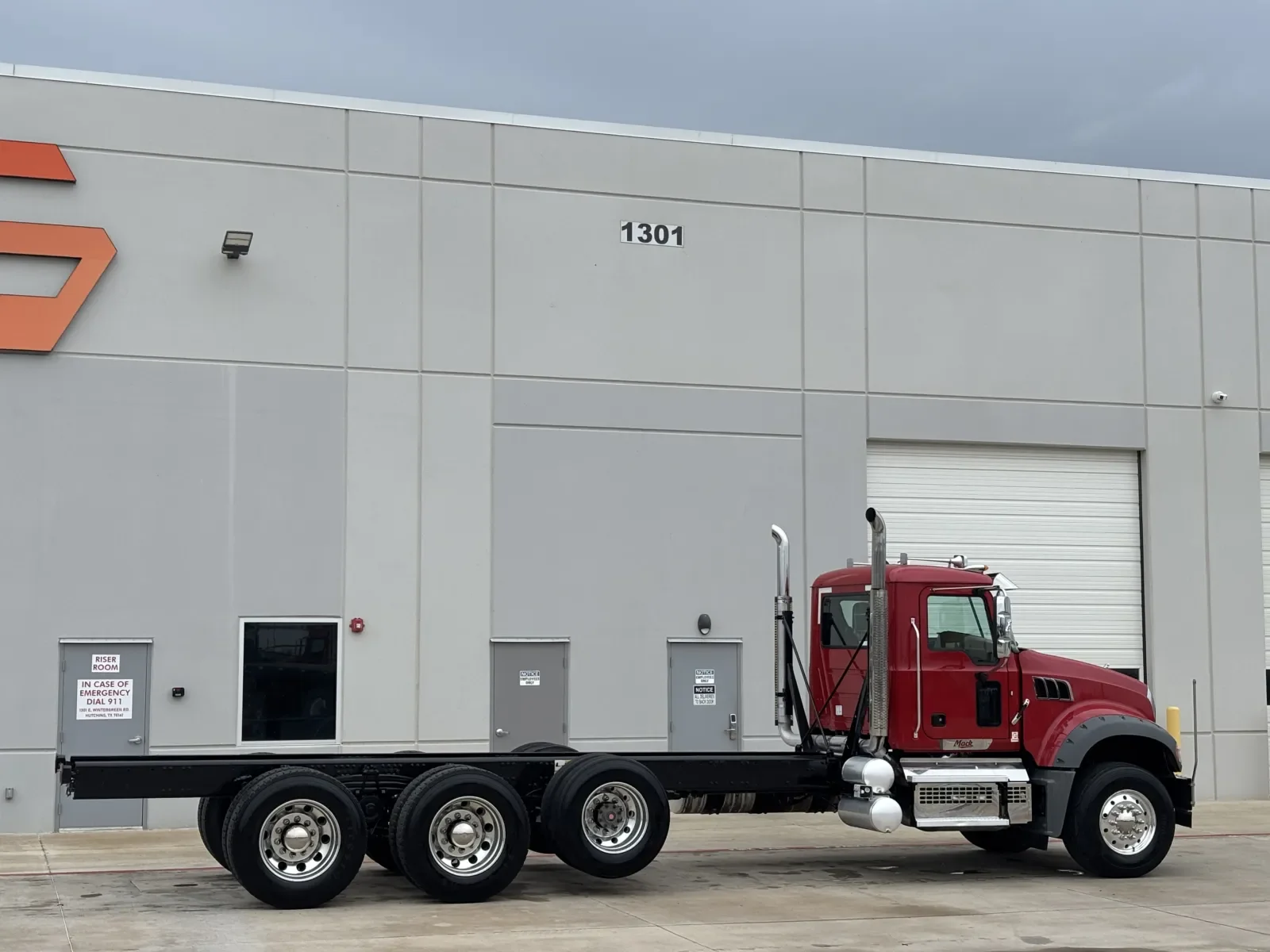 2023 Mack Granite in Hutchins, TX — photo 5