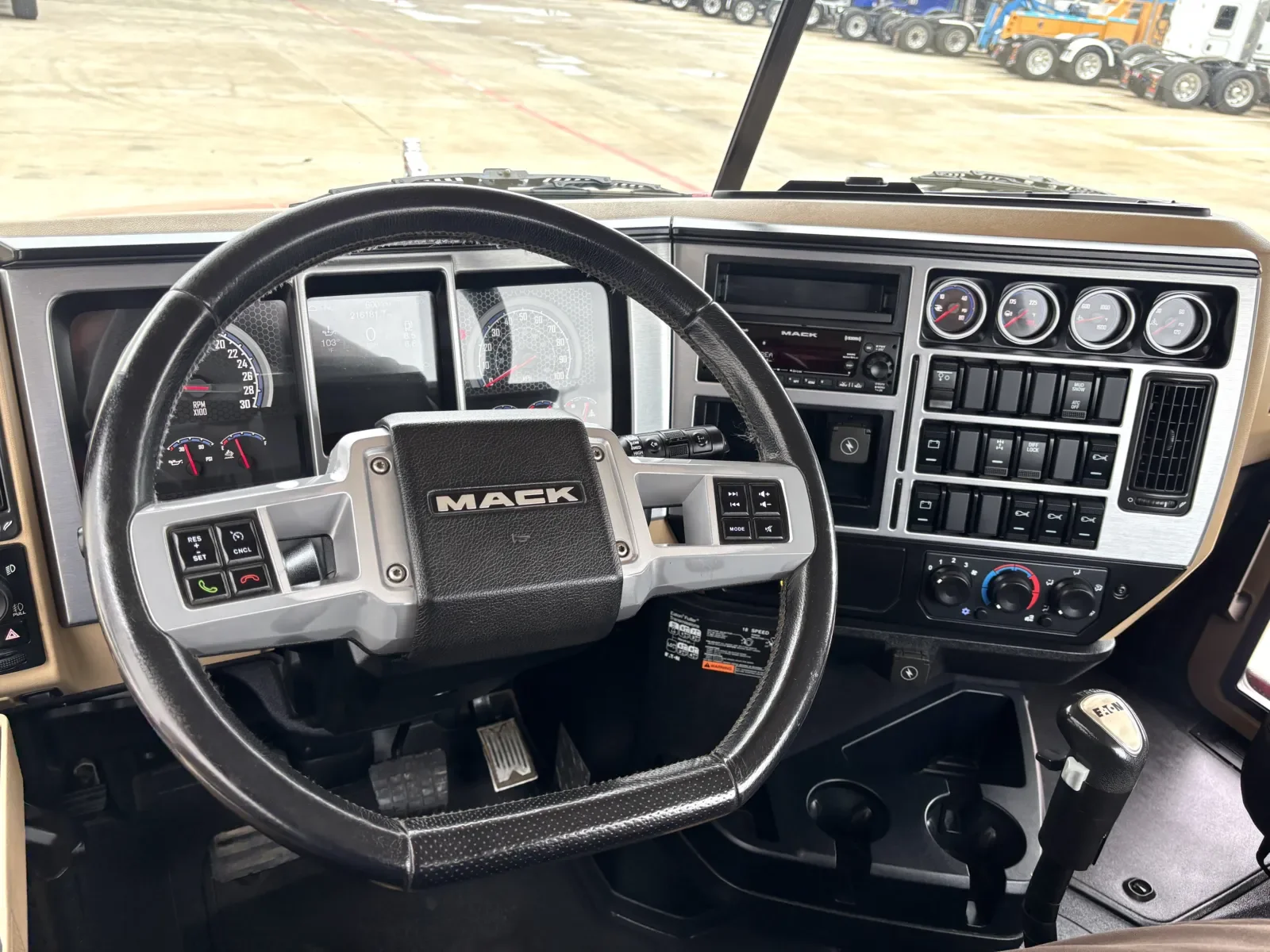 2023 Mack Granite in Hutchins, TX — photo 16