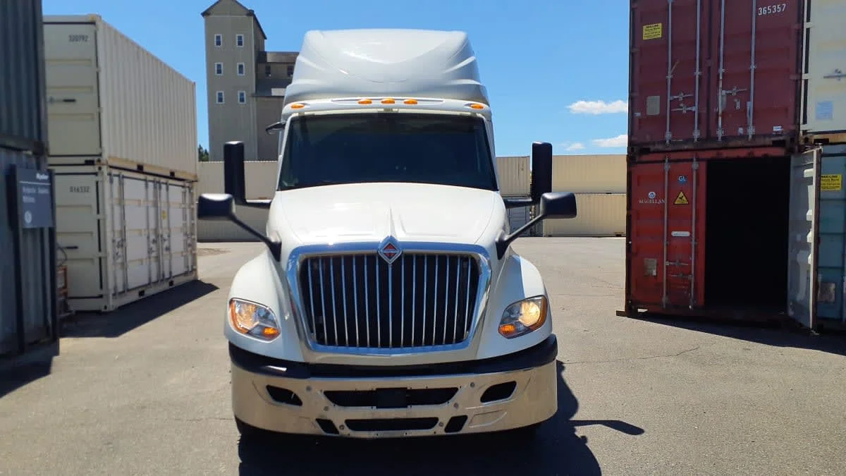 2020 International LT in Springfield, MA — photo 2