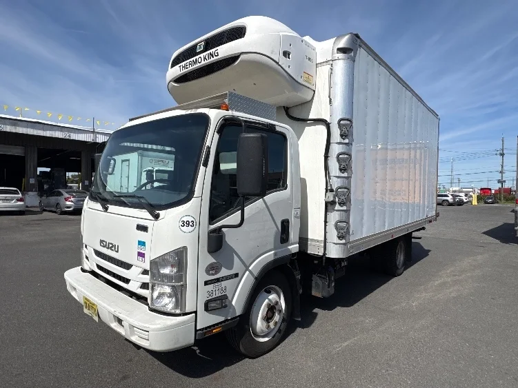 2021 Isuzu NRR - image 3