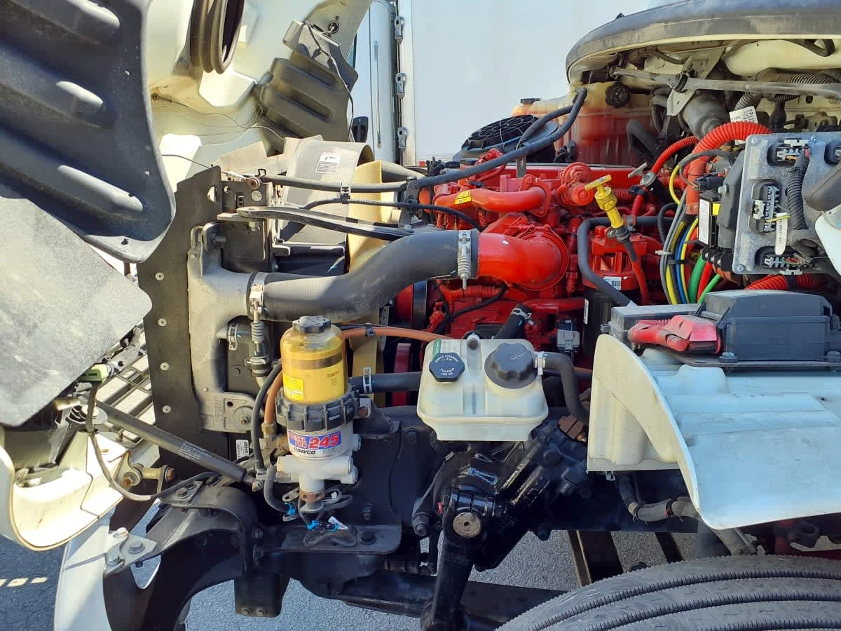 2019 Freightliner M2 106 - image 9