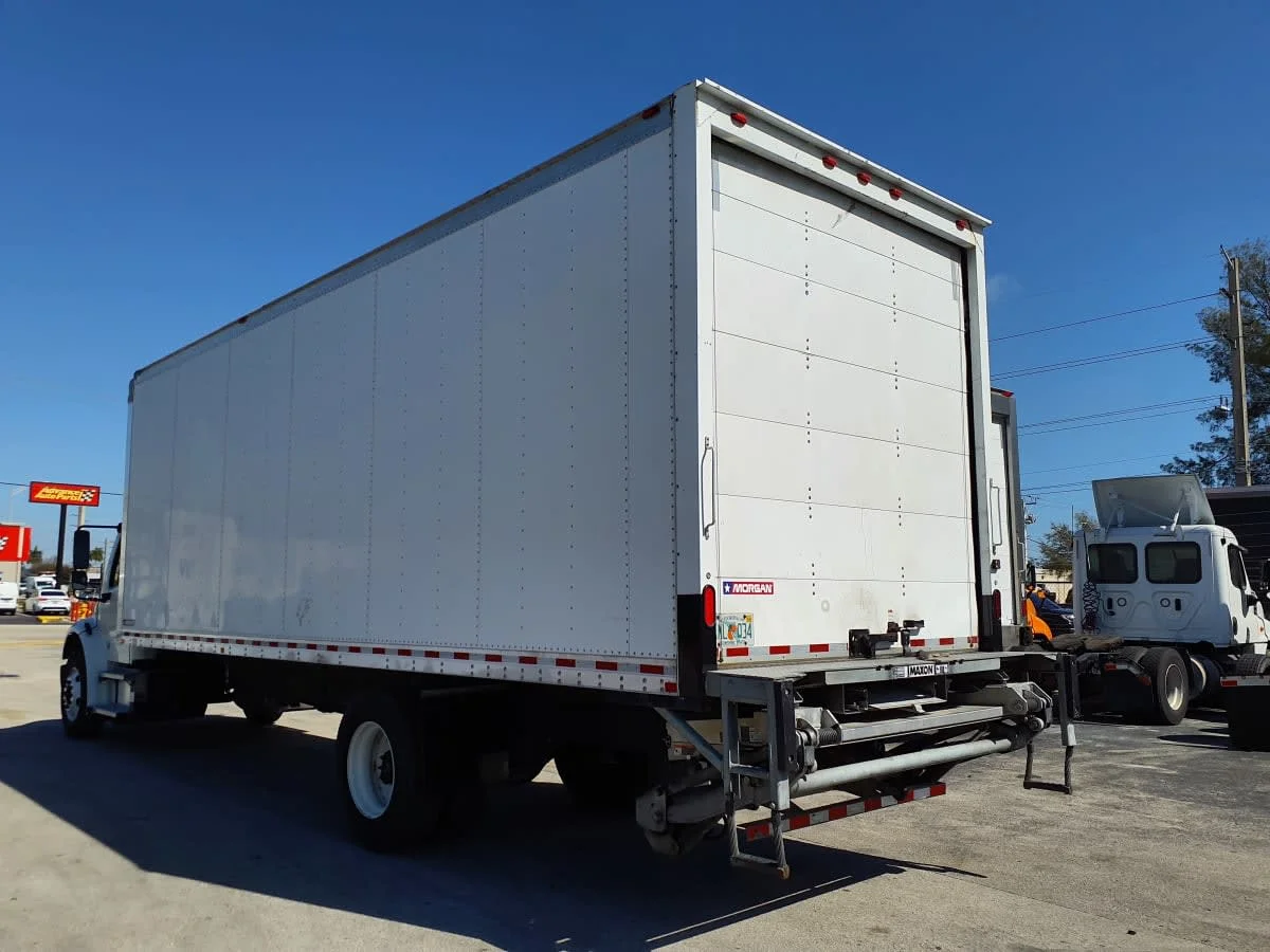 2019 Freightliner M2 106 - image 6