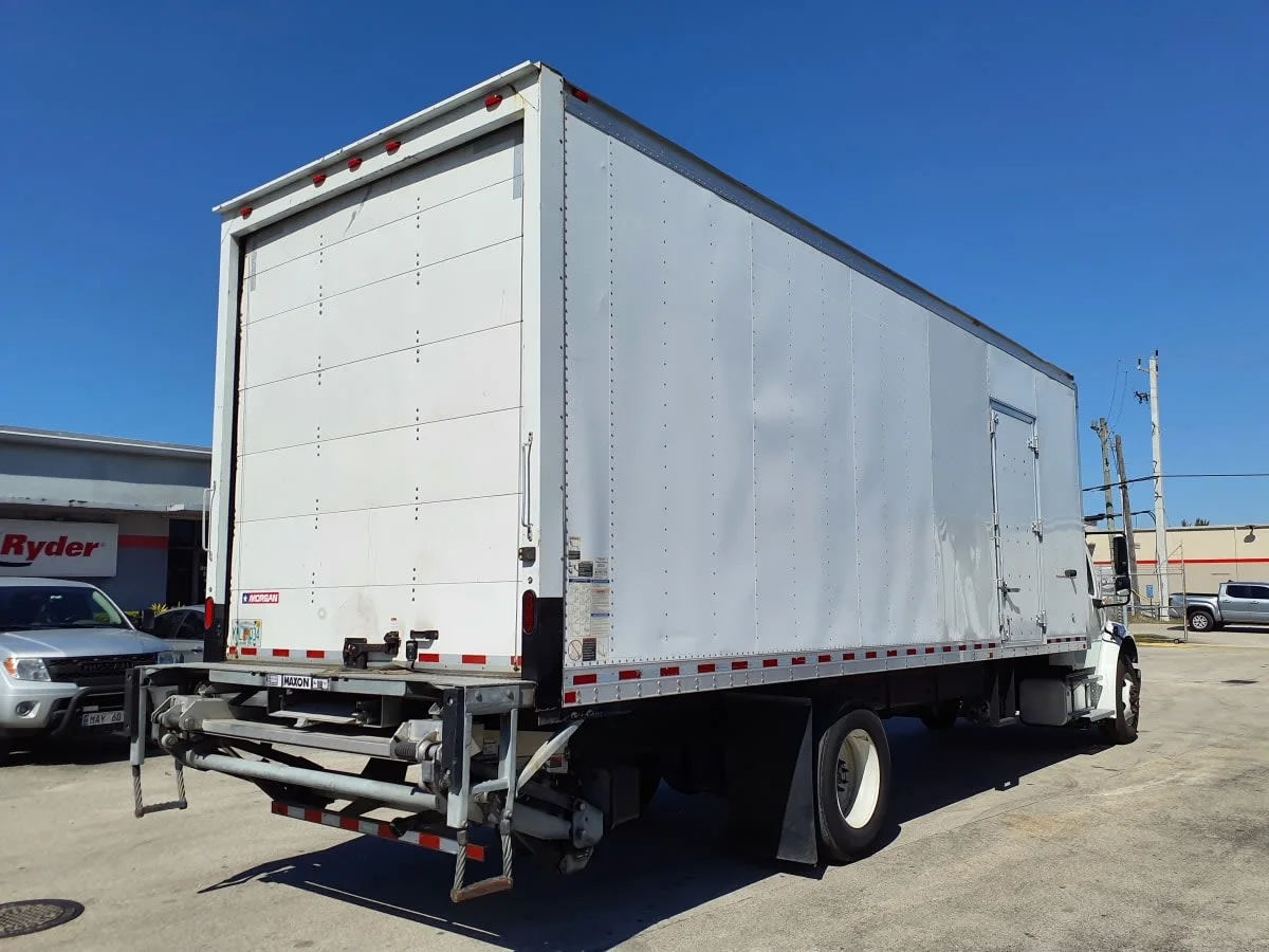 2019 Freightliner M2 106 - image 4