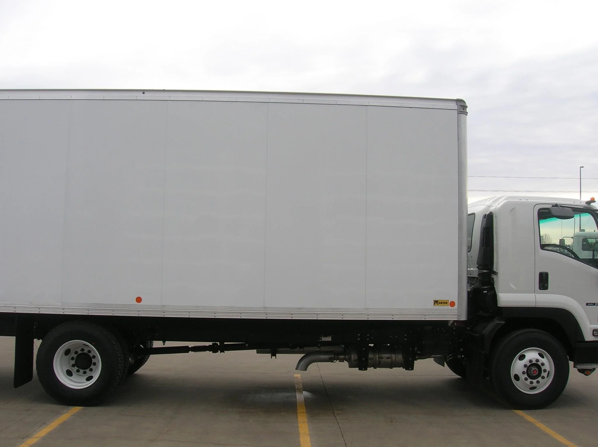 2025 Isuzu FTR — photo 4