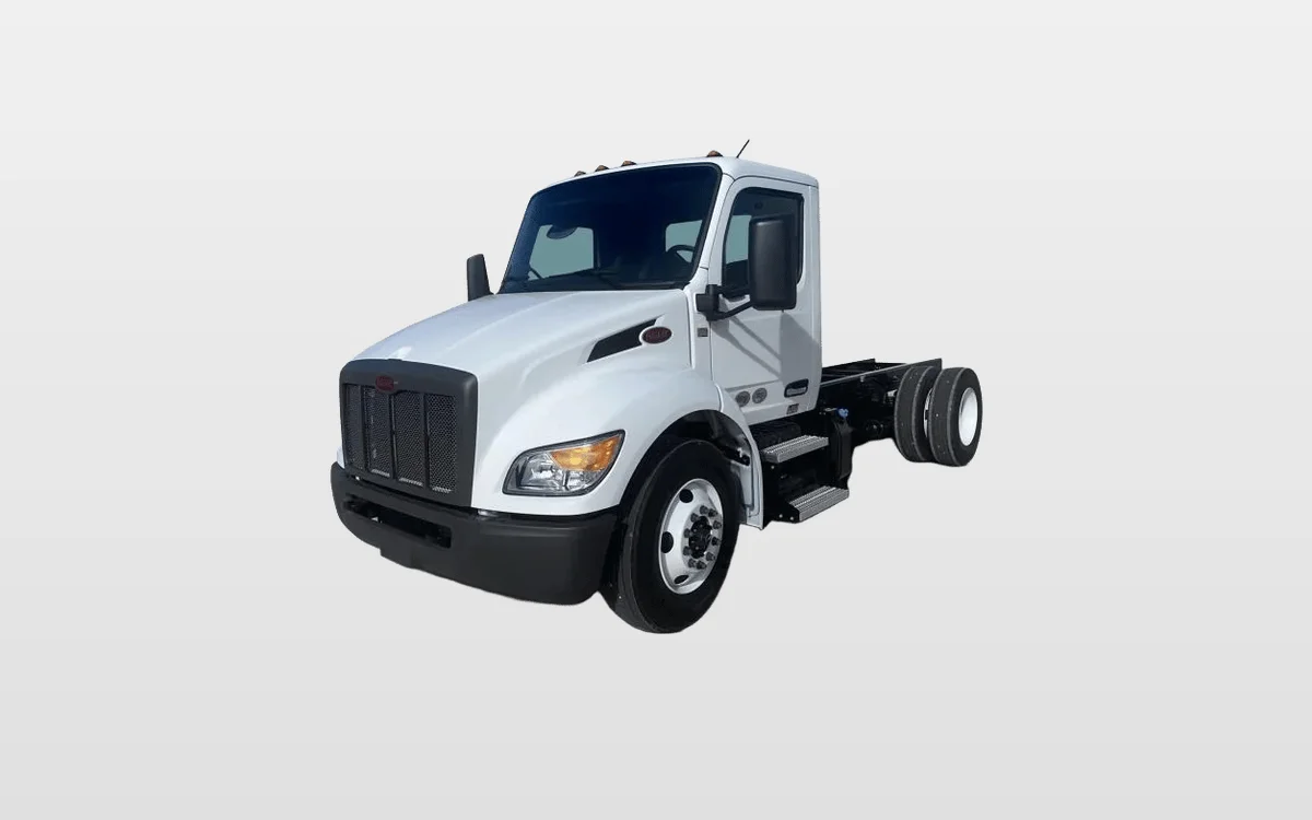 2025 Peterbilt 536 - image 1