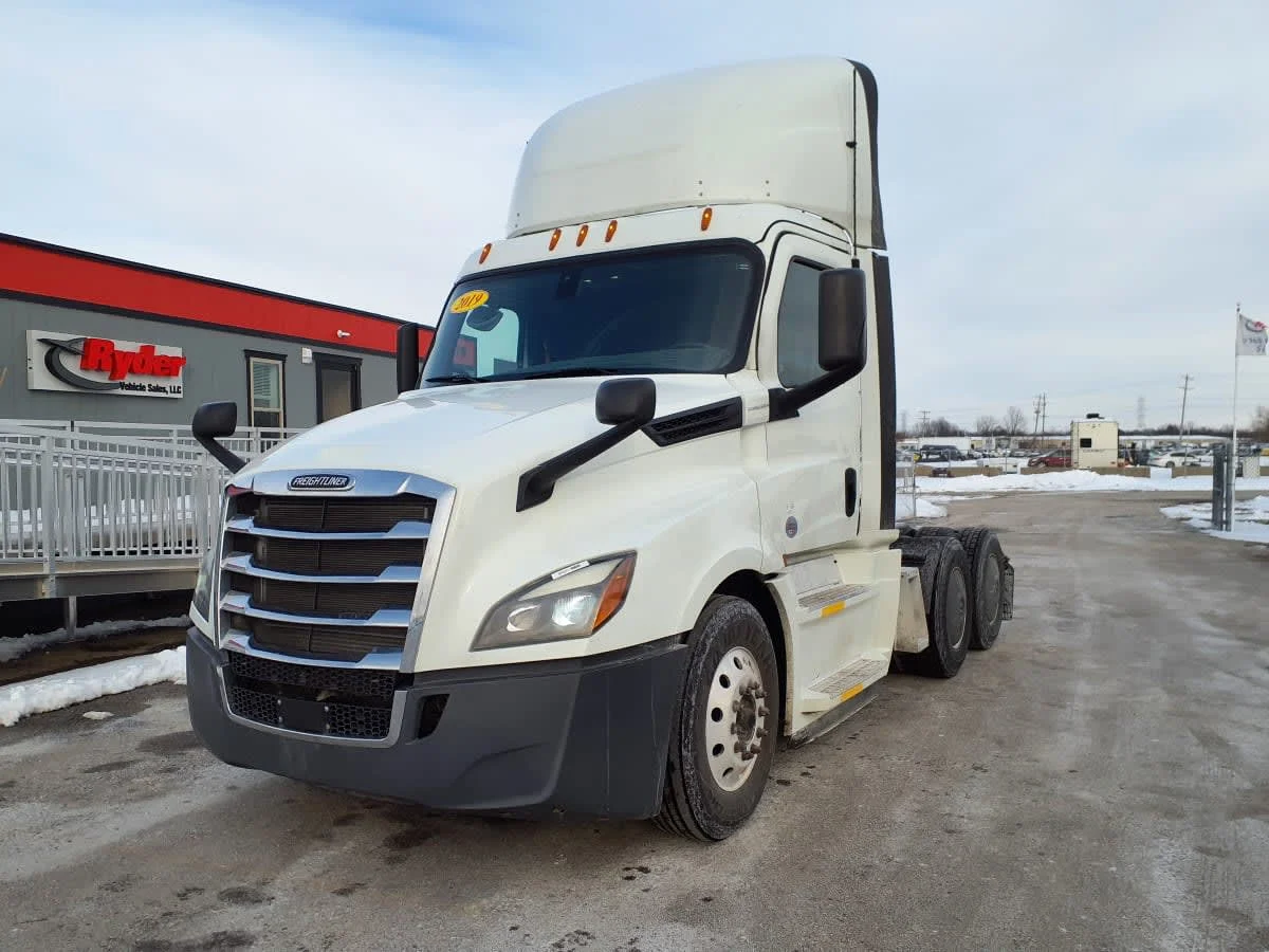 2019 Freightliner Cascadia in Clarksville, IN
