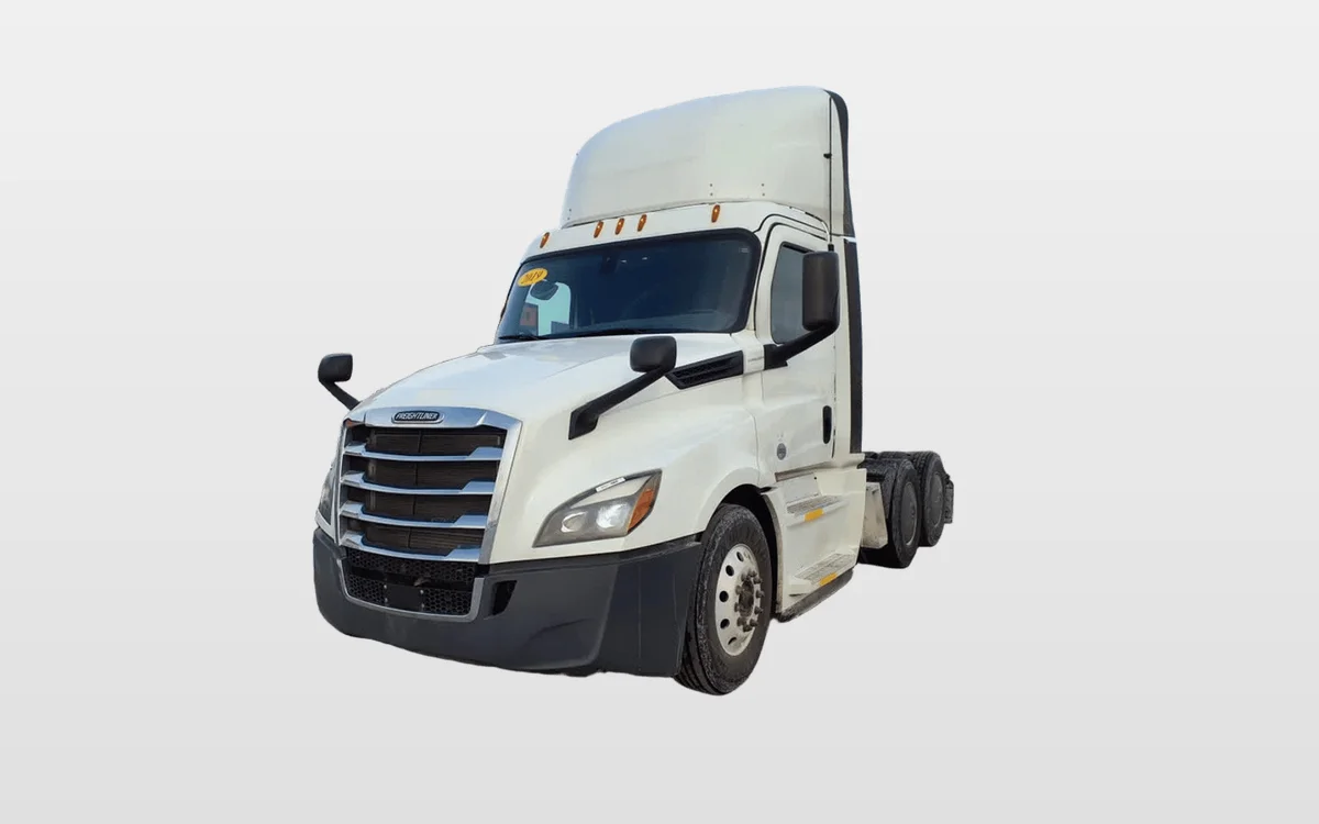 2019 Freightliner Cascadia - image 1