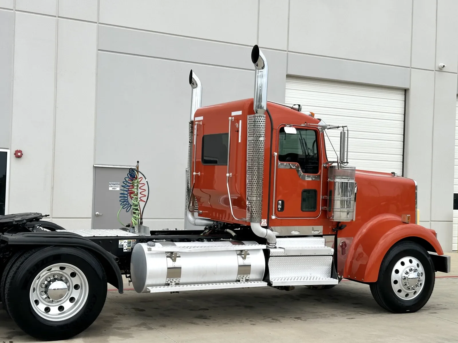 2019 Kenworth W900 - image 7