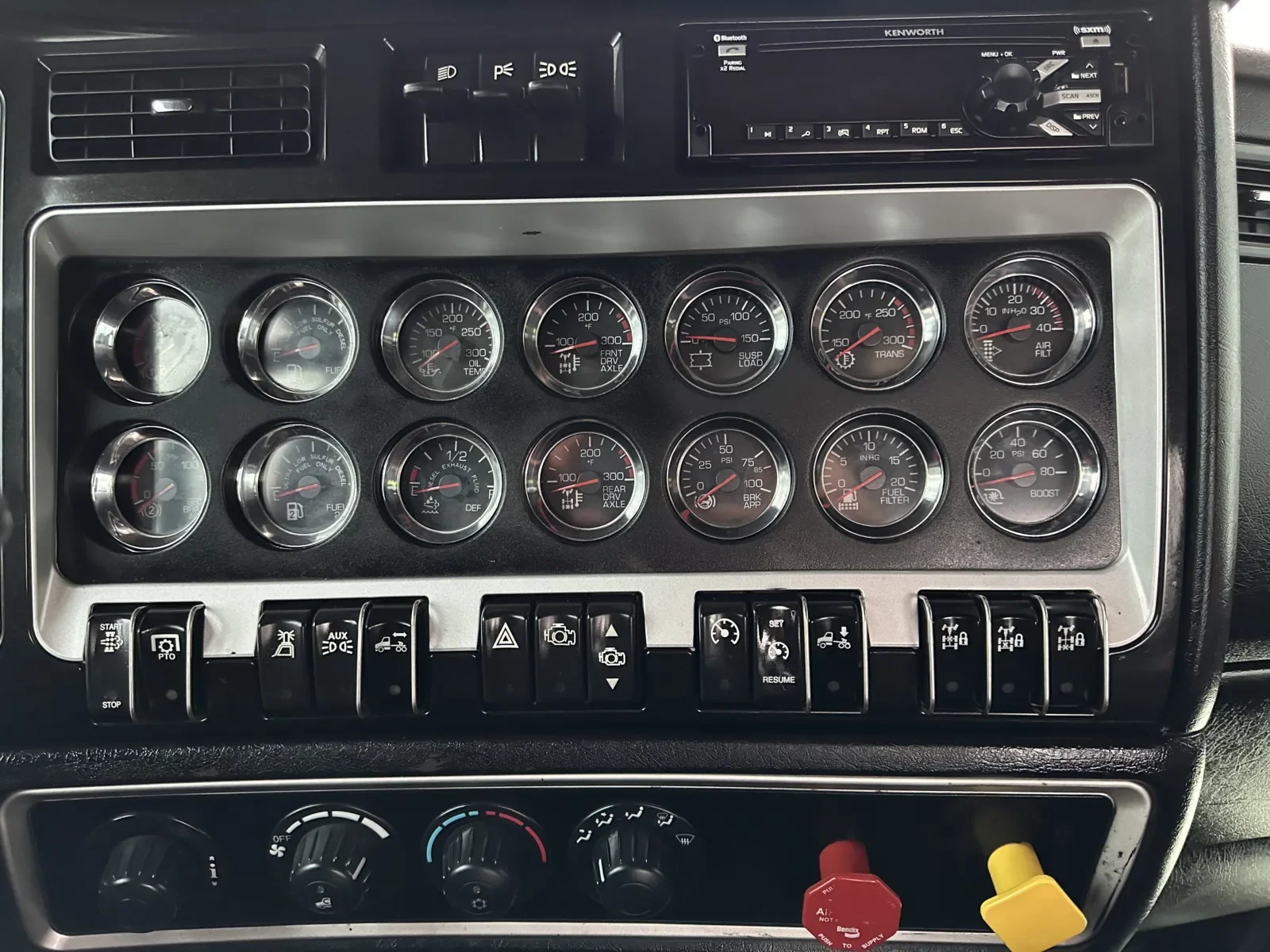 2019 Kenworth W900 - image 18