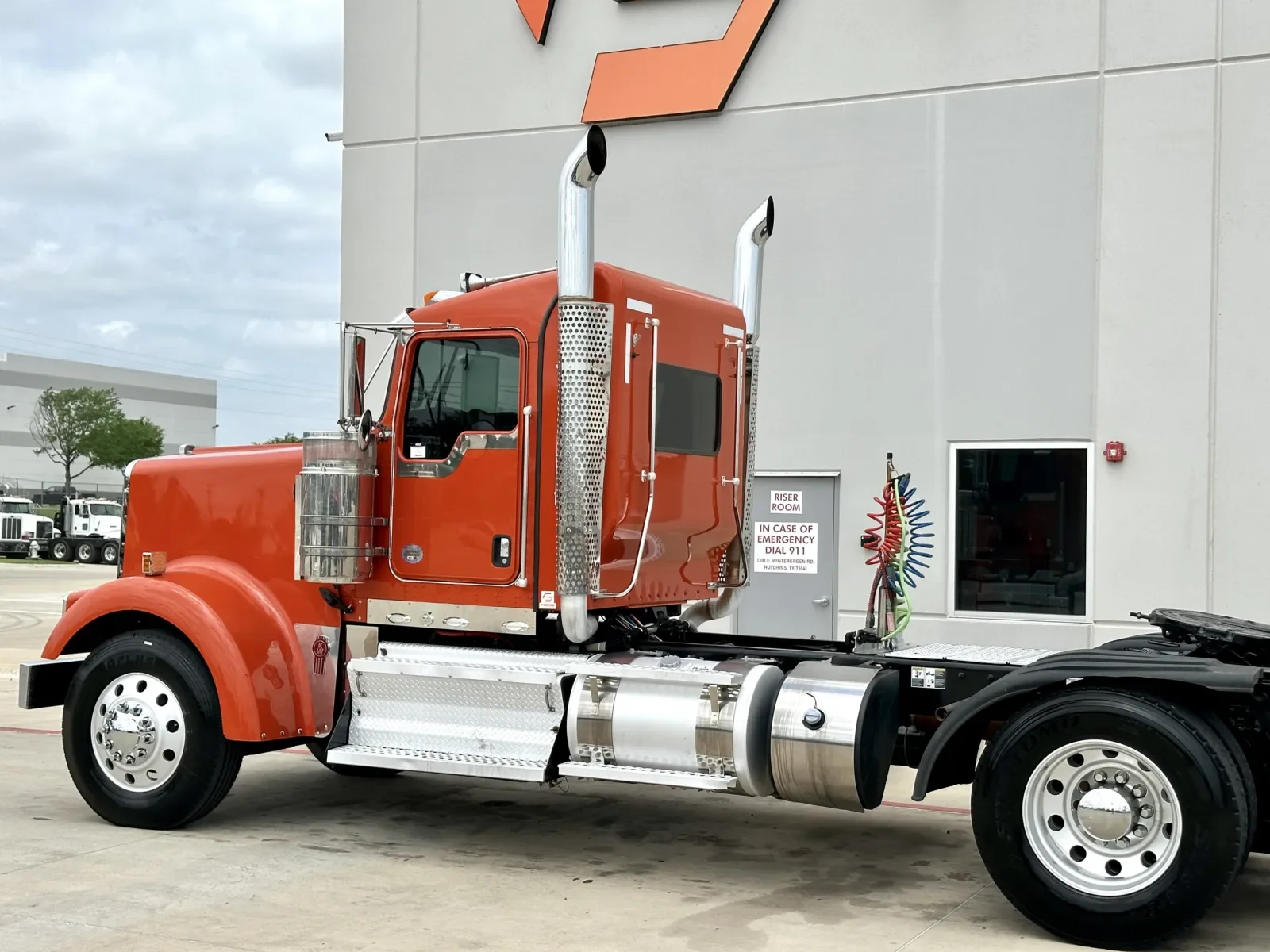 2019 Kenworth W900 - image 8
