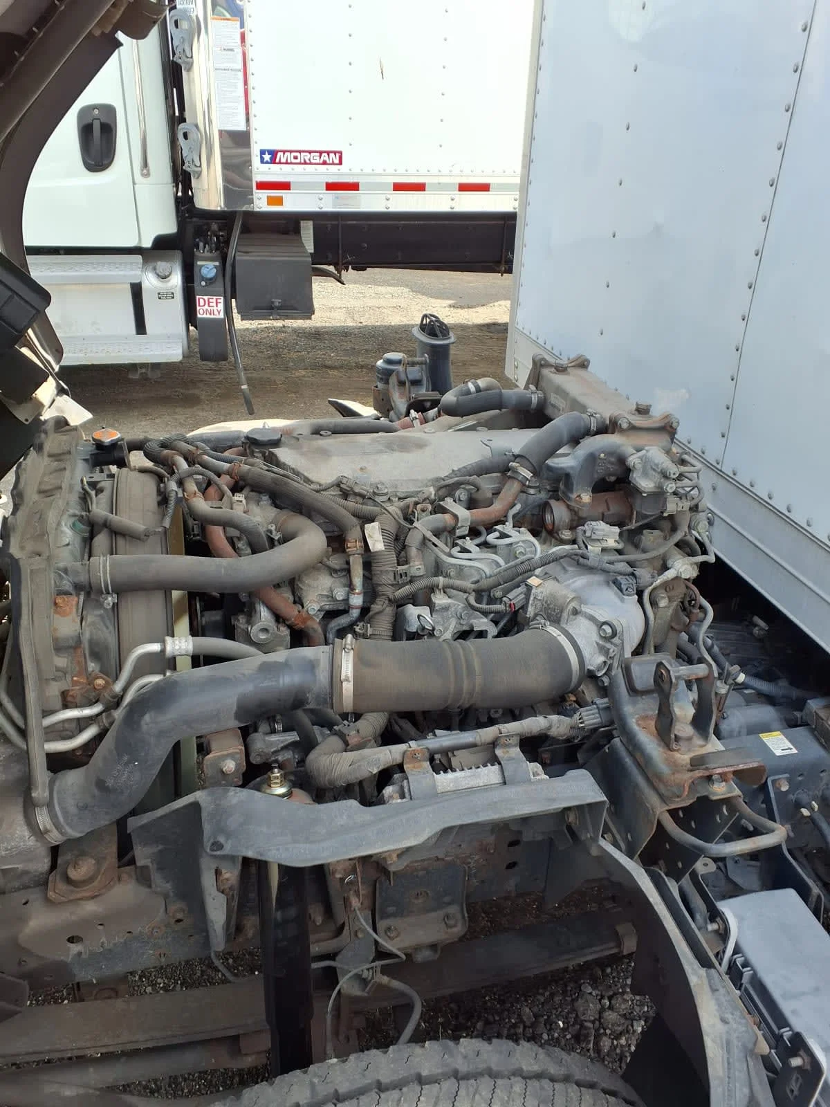 2018 Isuzu NPR - image 9