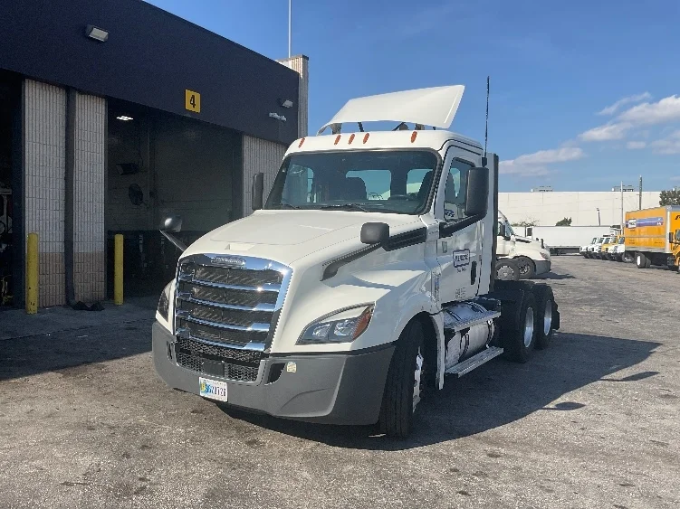 2020 Freightliner Cascadia in Ocala, FL — photo 3