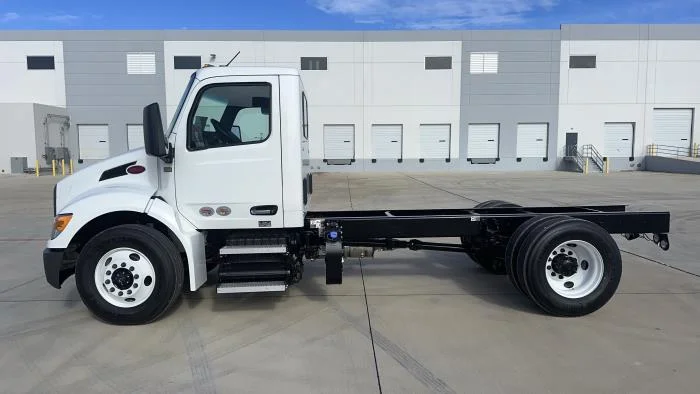 2025 Peterbilt 536 - image 11