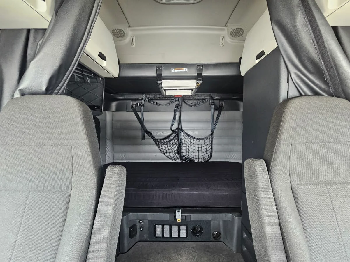 2023 Freightliner Cascadia in Orlando, FL — photo 8
