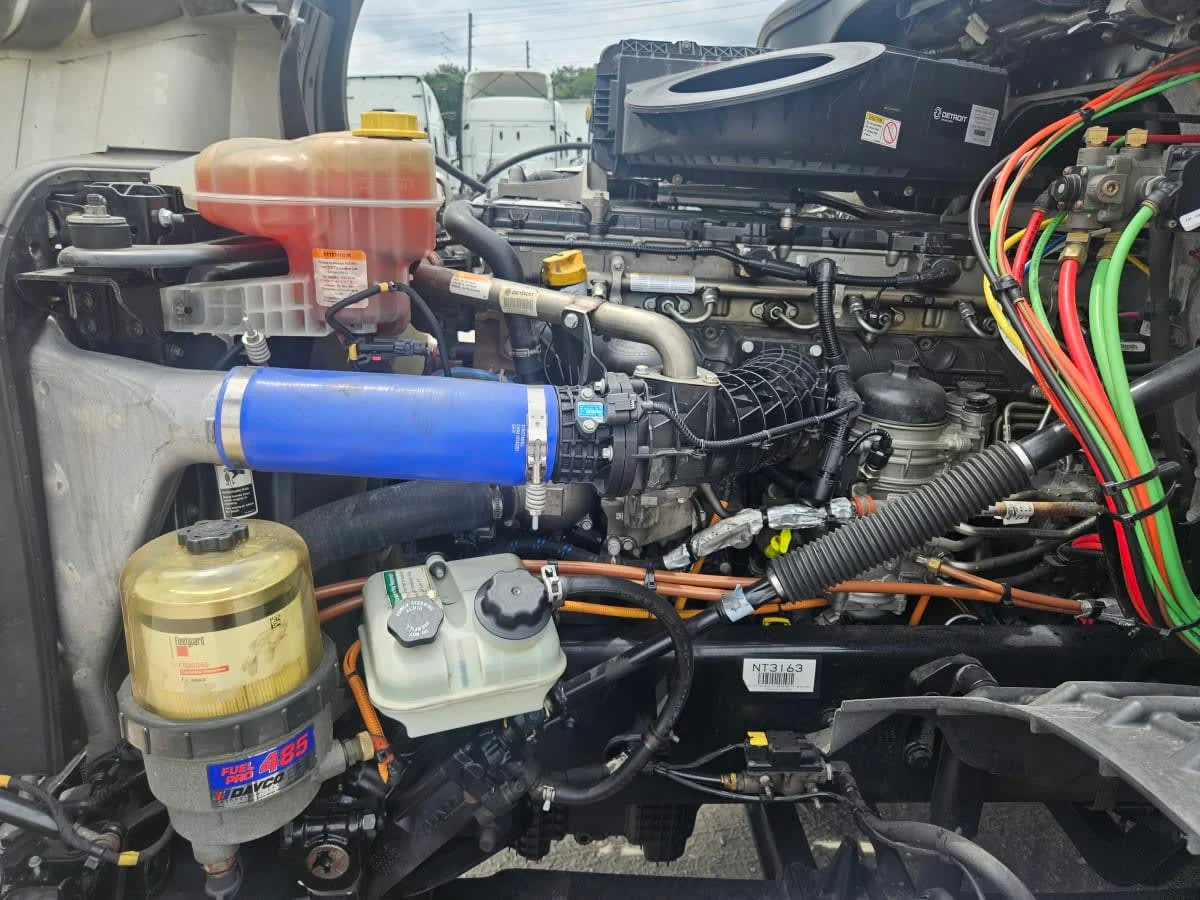 2023 Freightliner Cascadia in Orlando, FL — photo 9