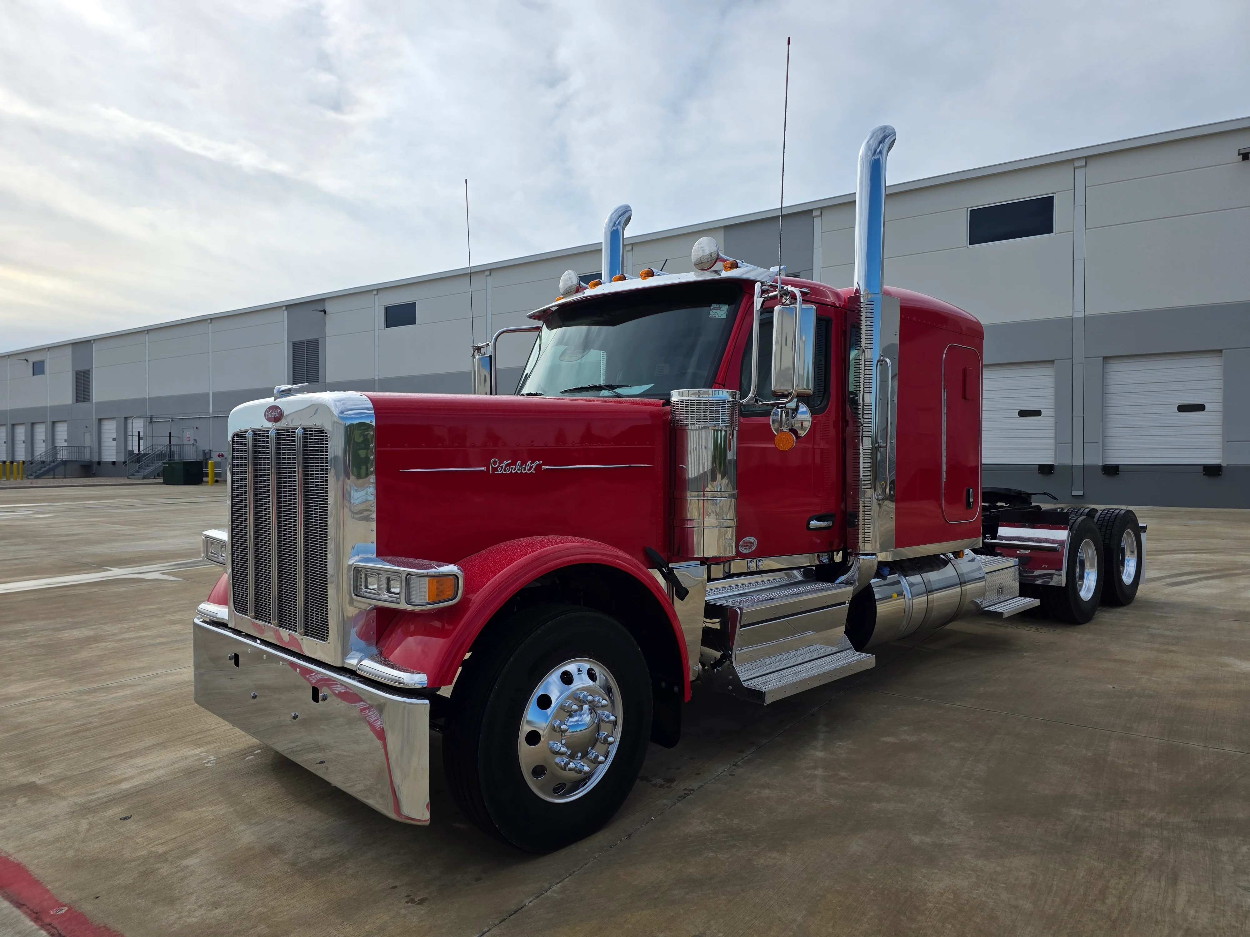 2027 Peterbilt 589 in Springfield, MO