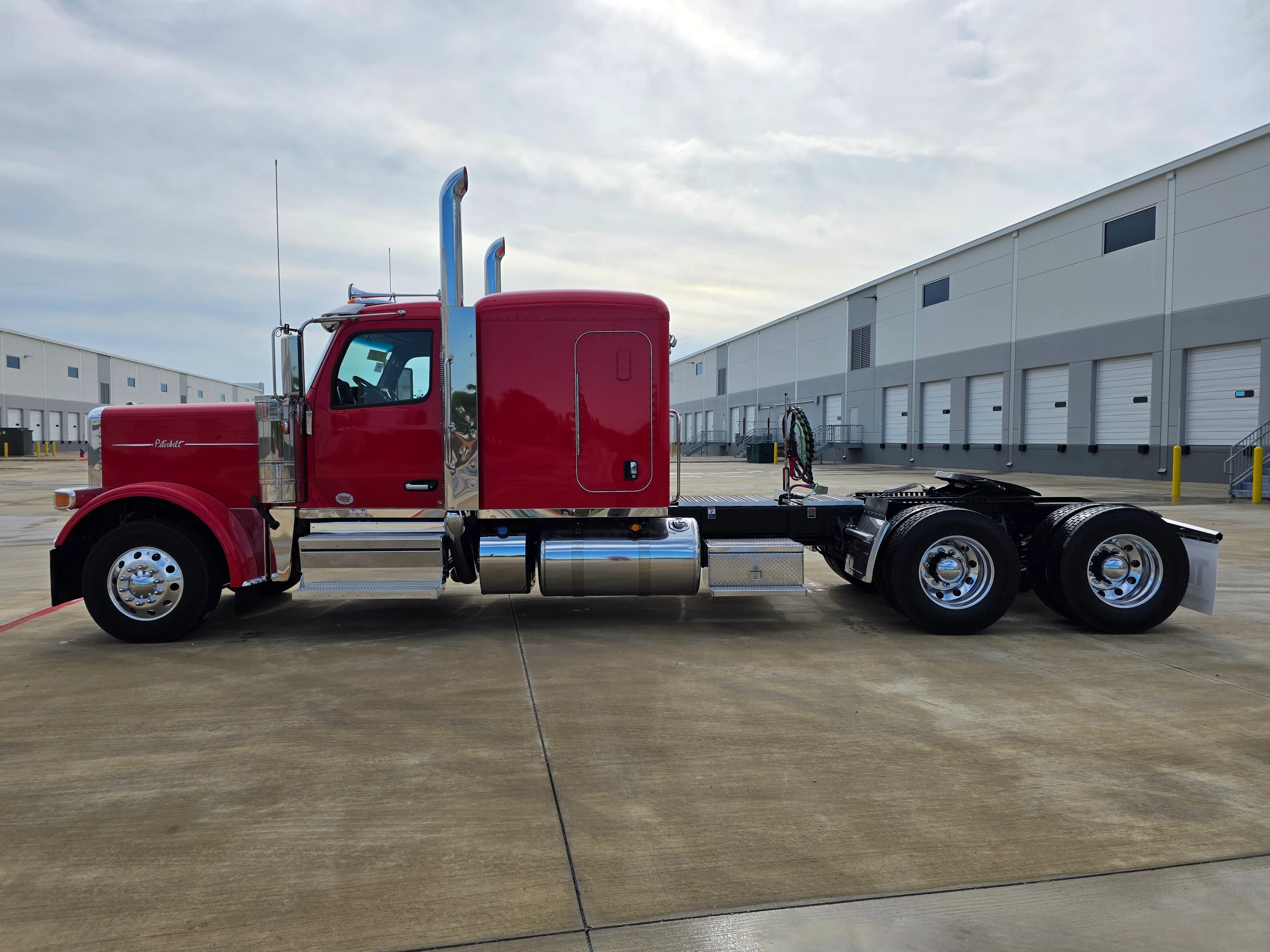 2027 Peterbilt 589 in Springfield, MO — photo 2