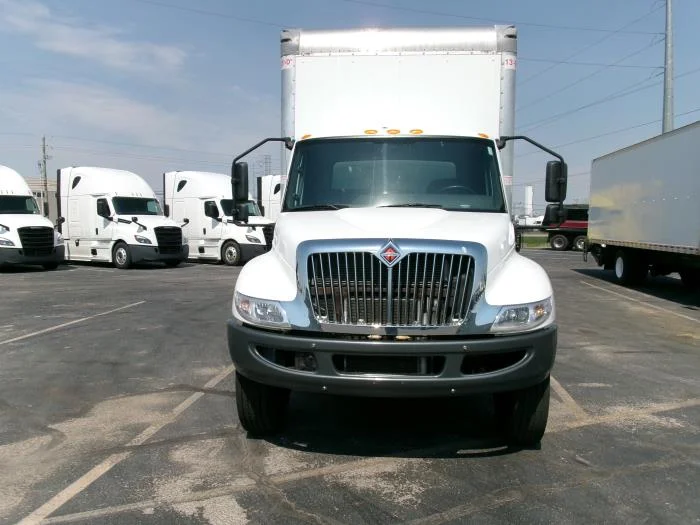 2021 International MV - image 3