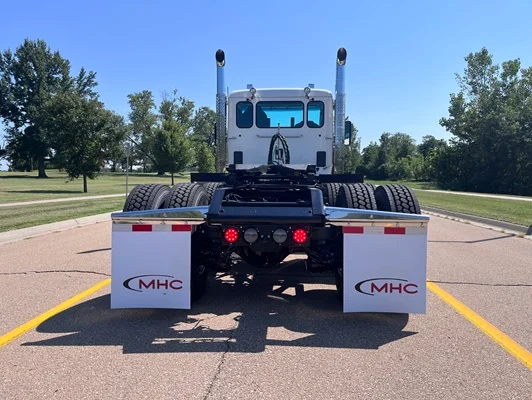 2027 Kenworth T880 in Topeka, KS — photo 17