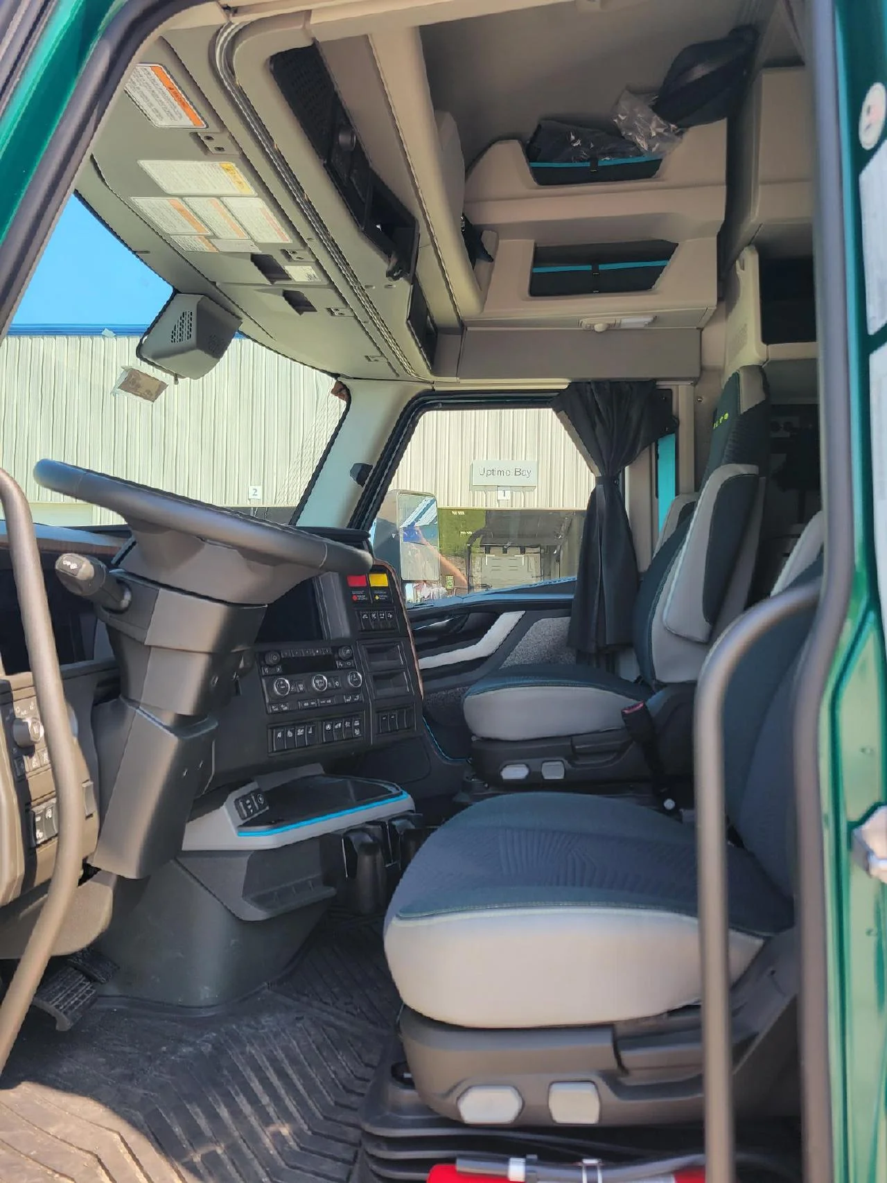2025 Volvo in Indianapolis, IN — photo 10