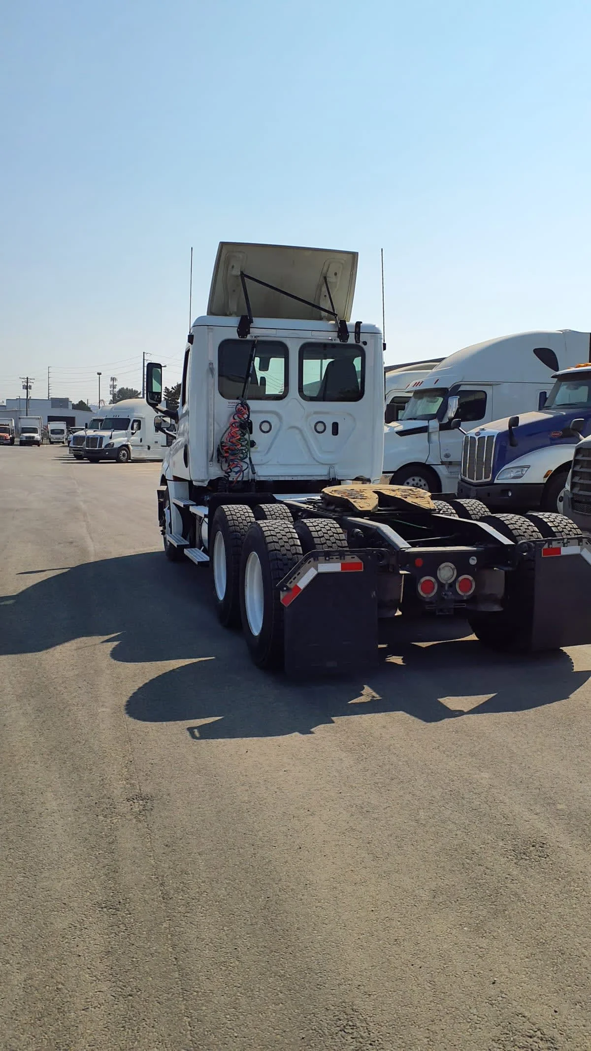 2020 Freightliner Cascadia in Tacoma, WA — photo 6