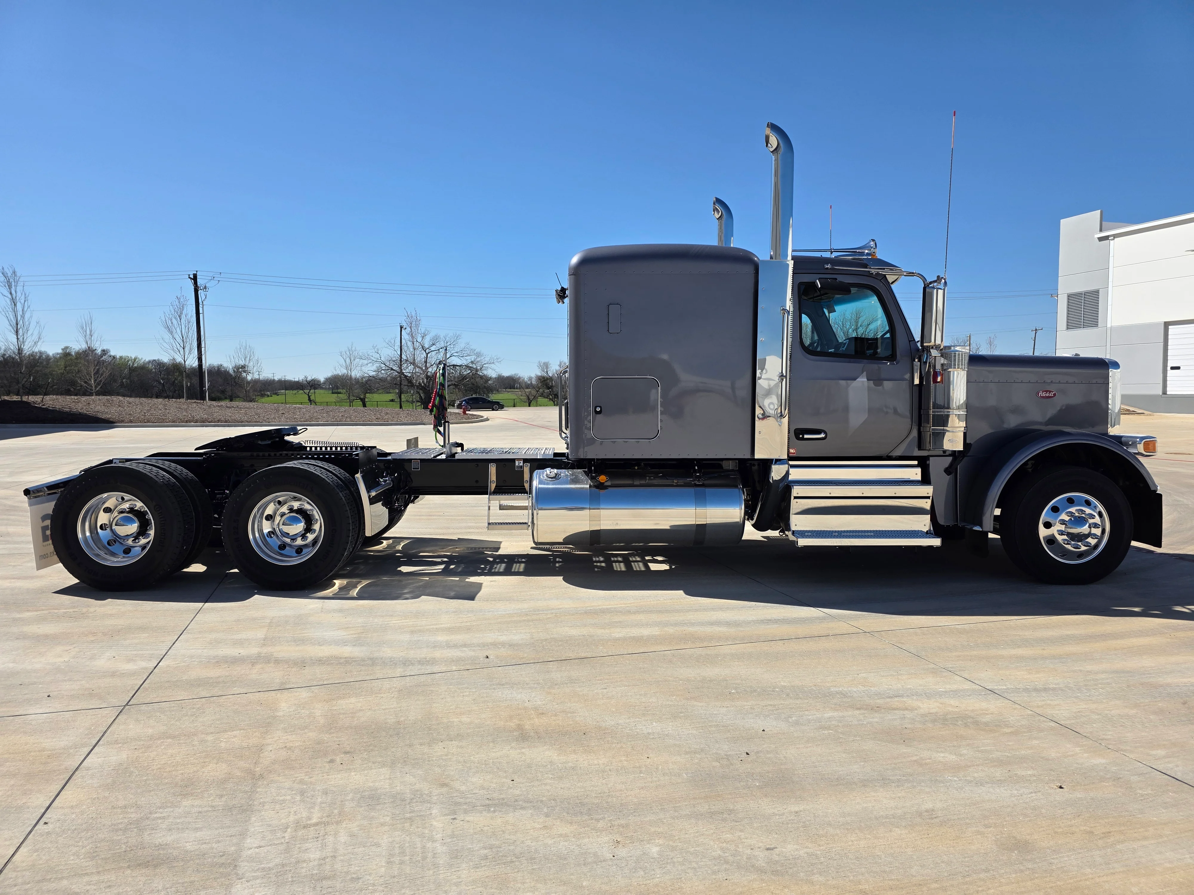 2027 Peterbilt 589 in Joplin, MO — photo 6
