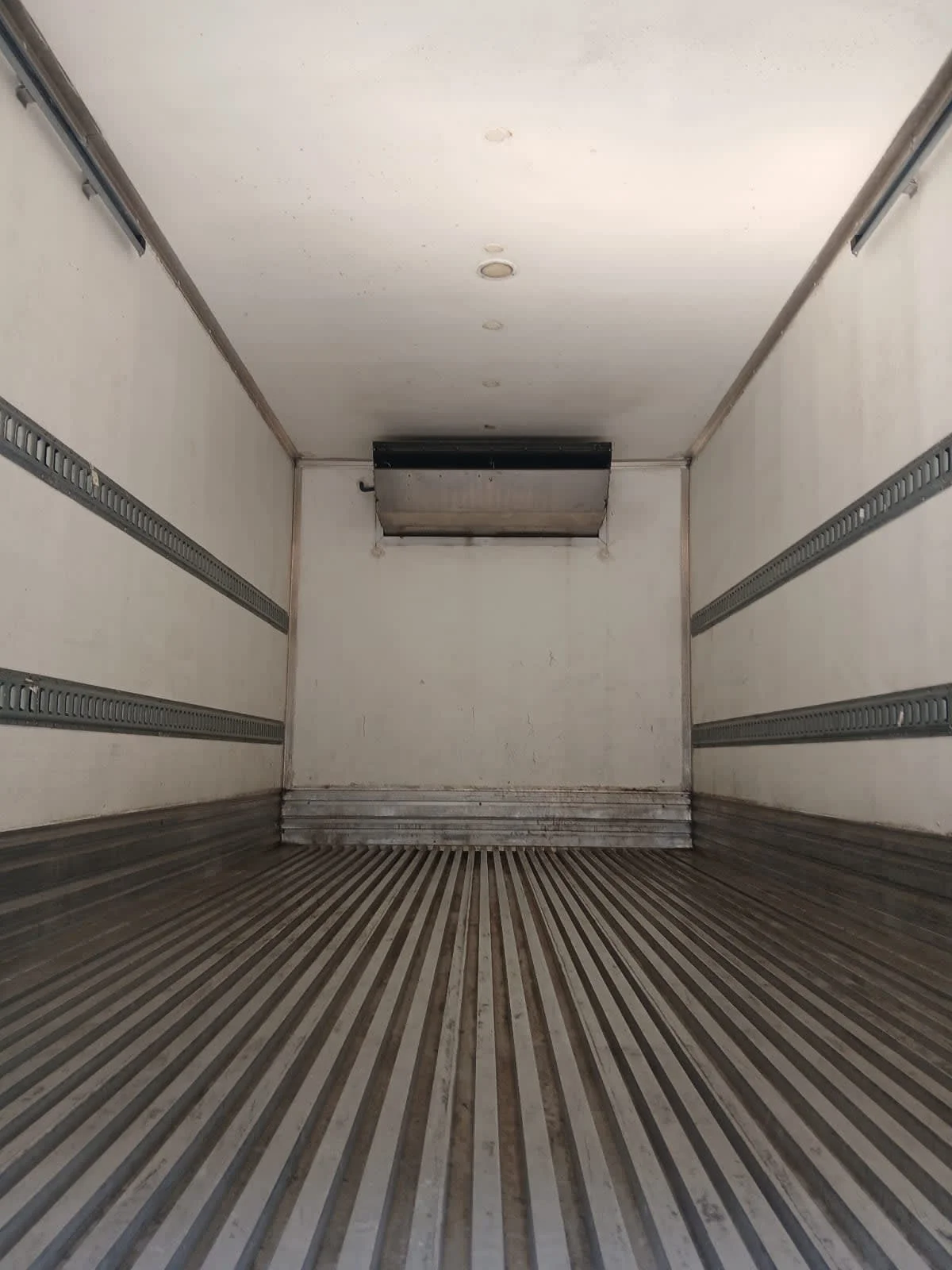2019 Isuzu NRR in Jacksonville, FL — photo 9