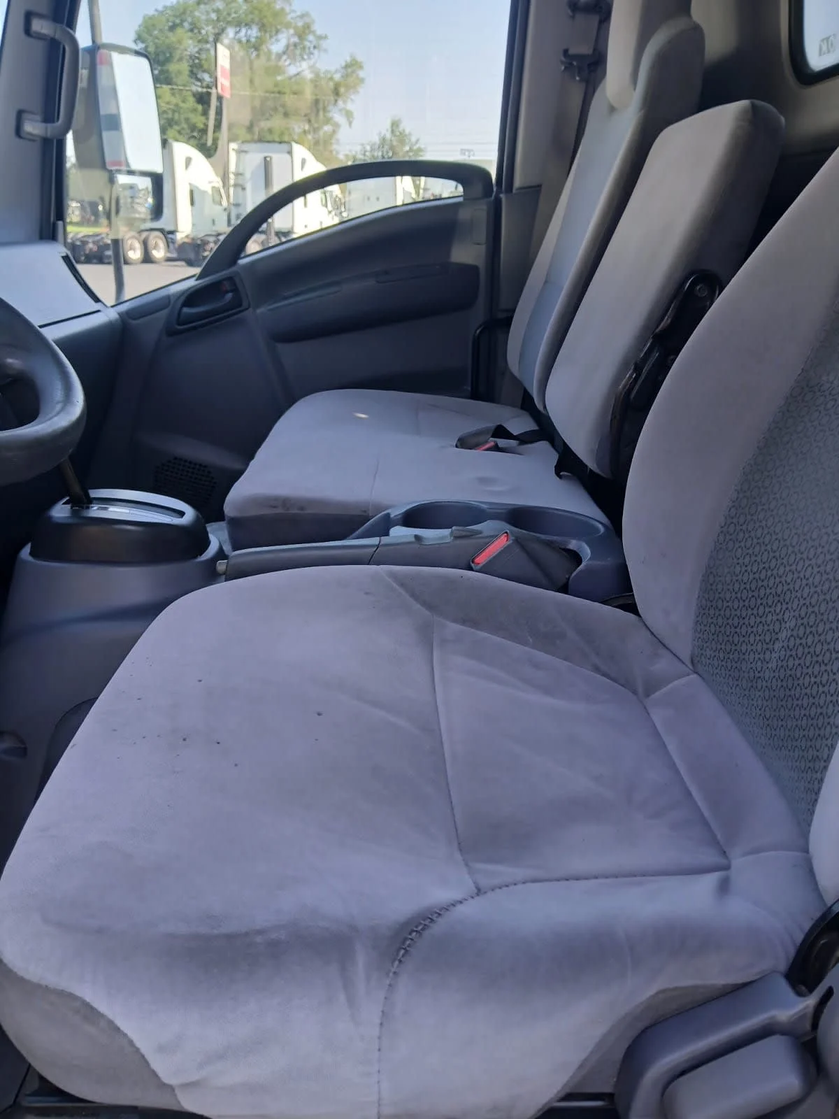 2019 Isuzu NRR in Jacksonville, FL — photo 12