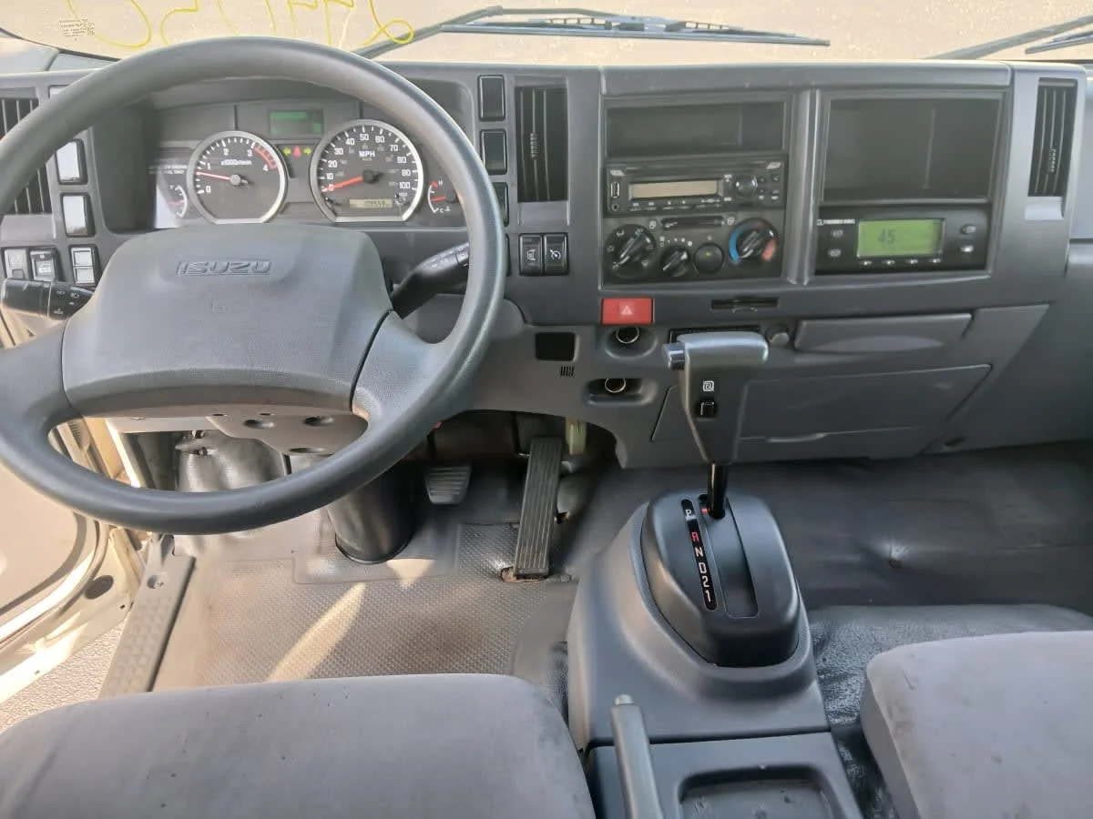 2019 Isuzu NRR in Jacksonville, FL — photo 8