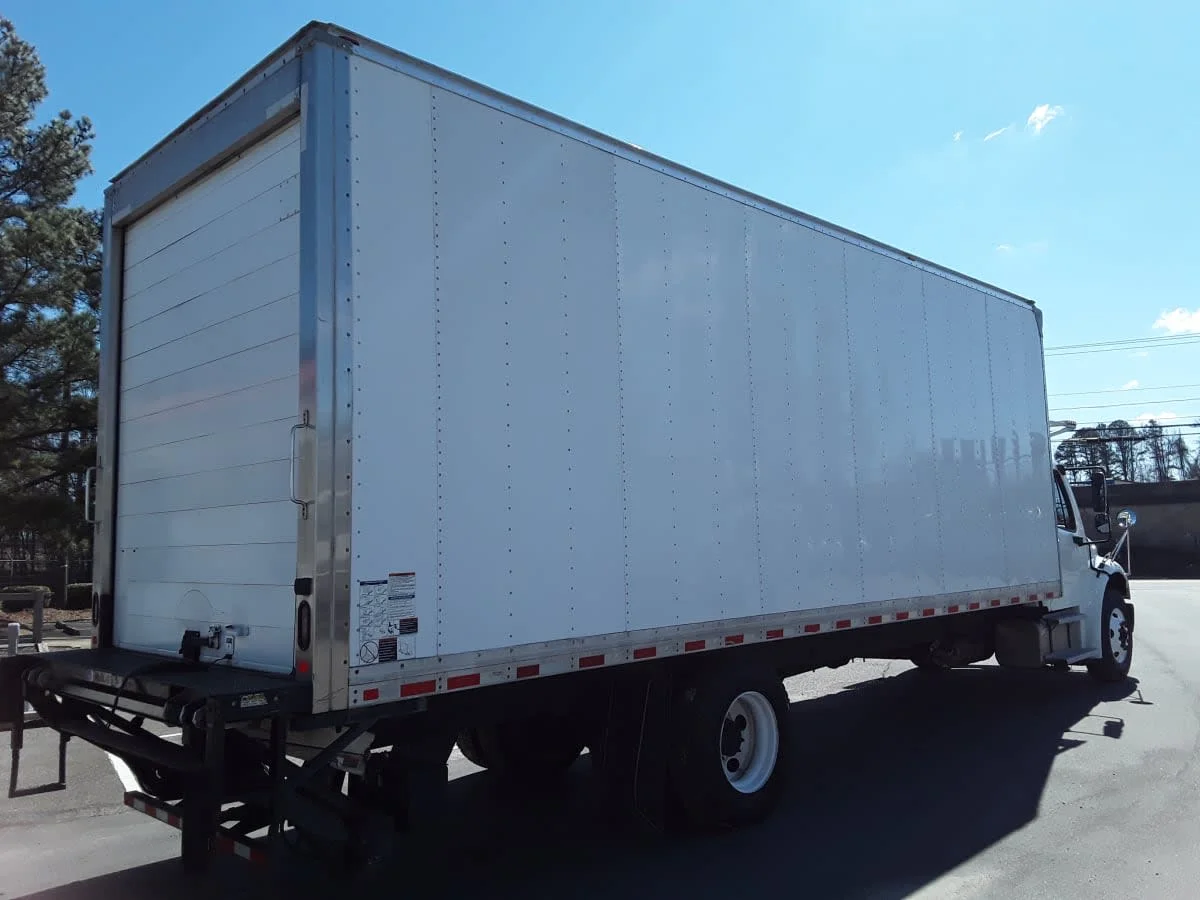2018 Freightliner M2 106 in Charlotte, NC — photo 4