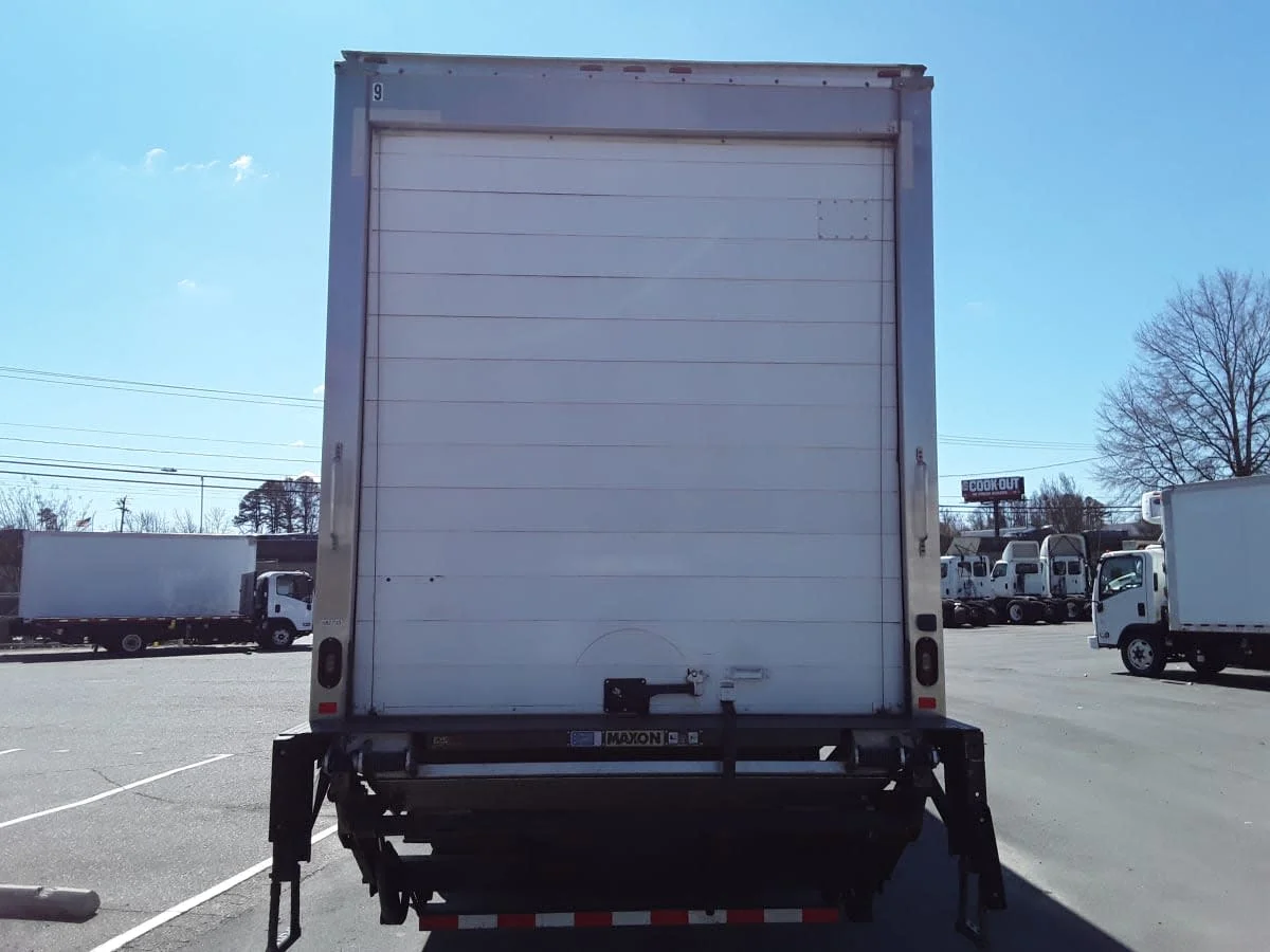 2018 Freightliner M2 106 in Charlotte, NC — photo 5