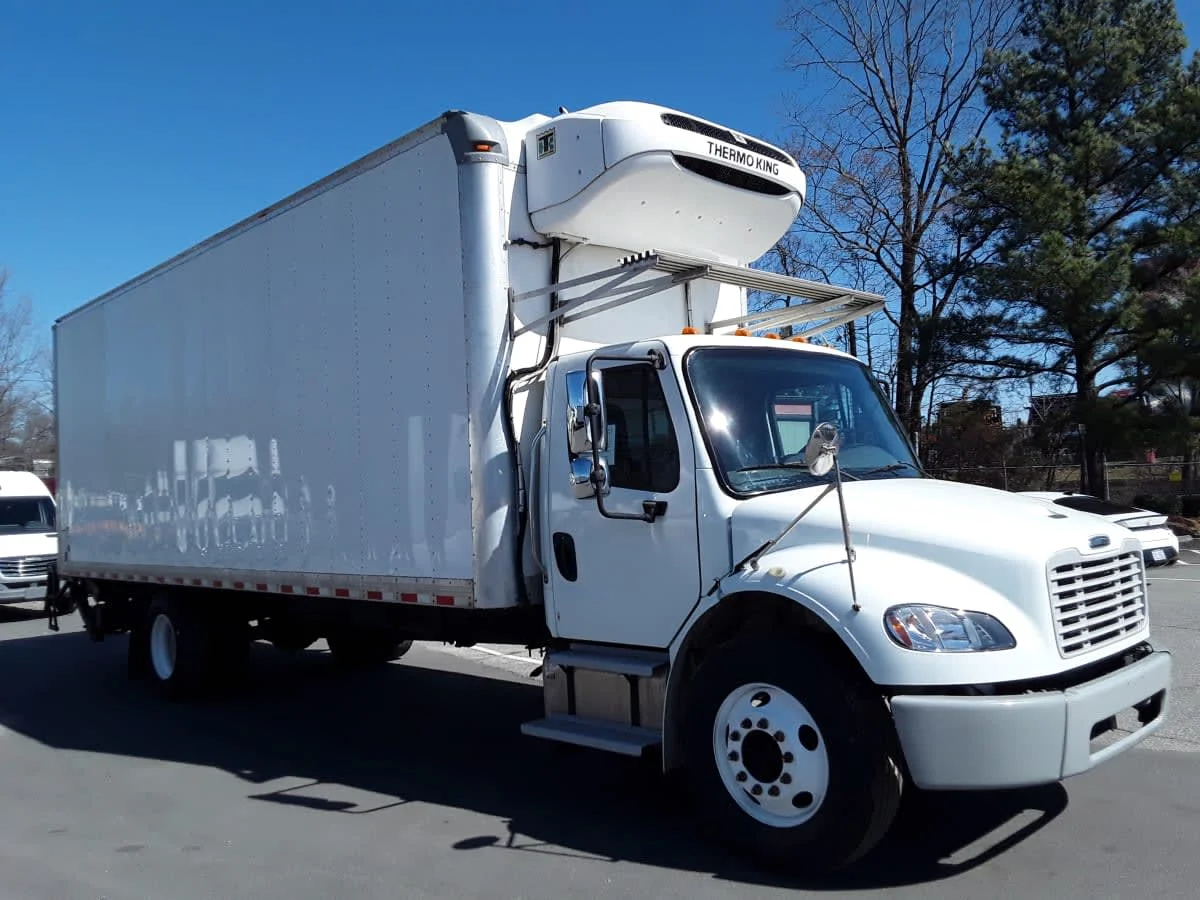 2018 Freightliner M2 106 in Charlotte, NC — photo 3