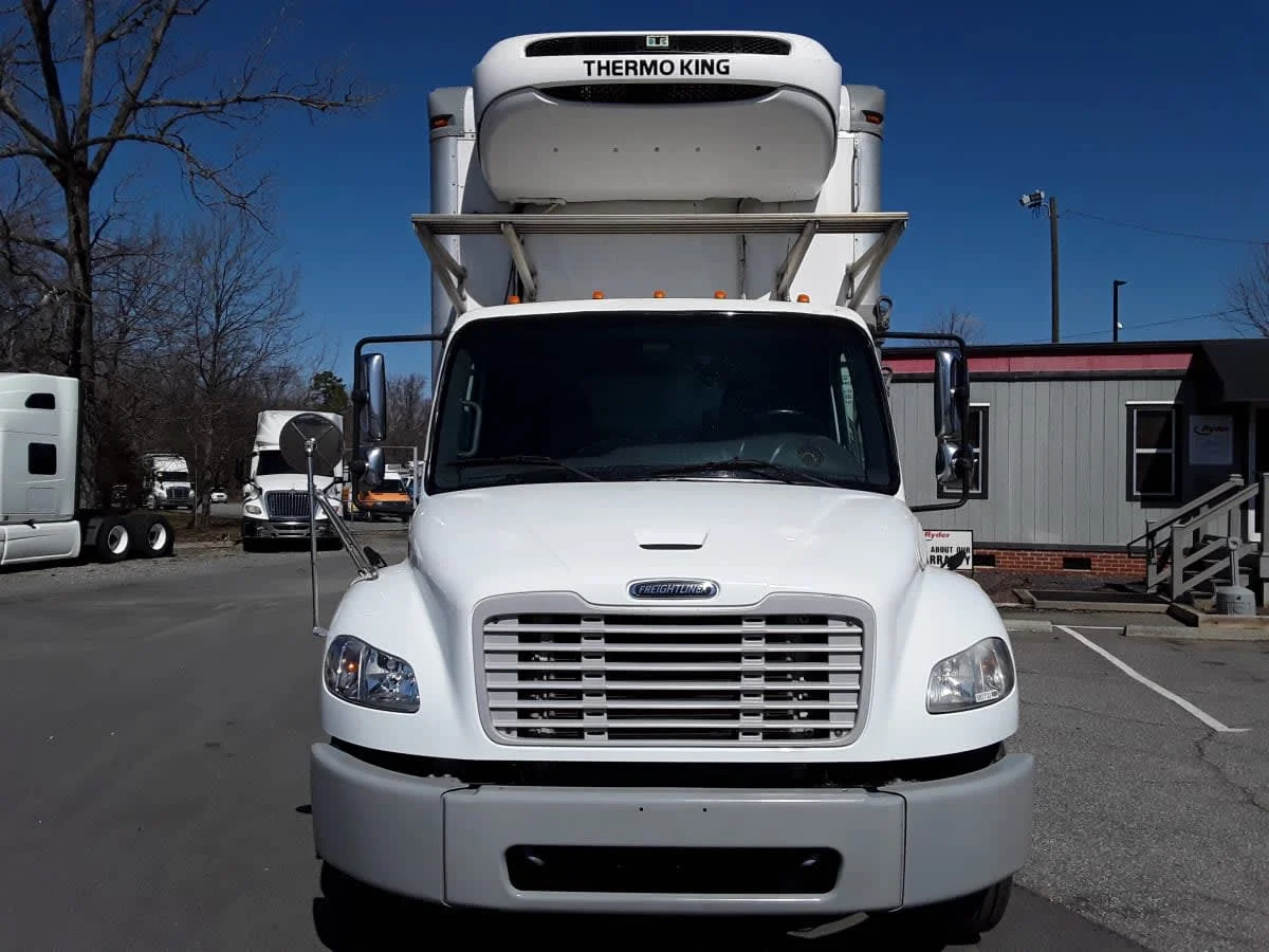2018 Freightliner M2 106 in Charlotte, NC — photo 2