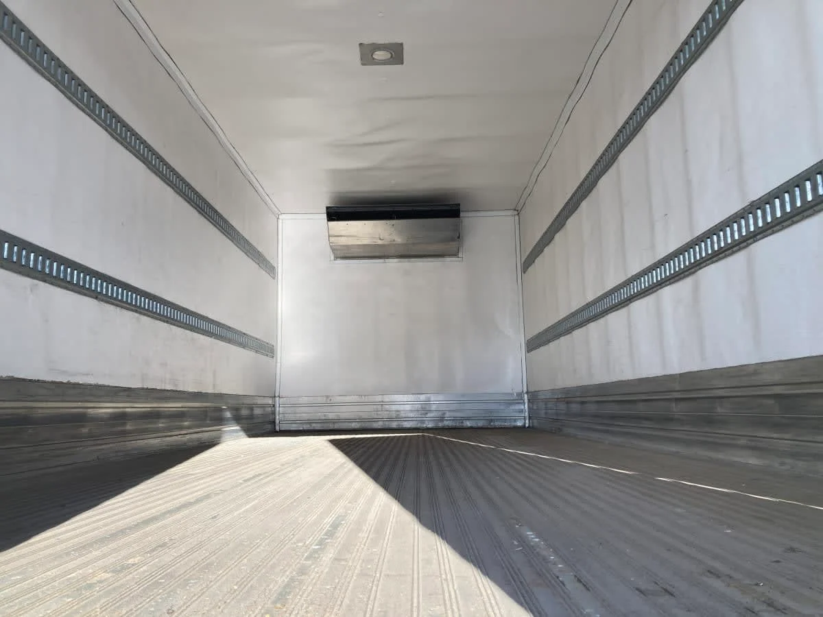 2019 Freightliner M2 106 in Springfield, MA — photo 8