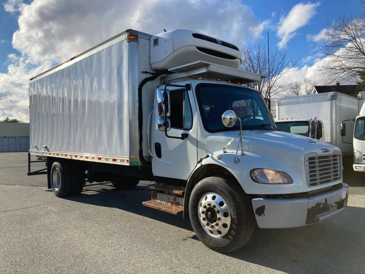 2019 Freightliner M2 106 in Springfield, MA — photo 3