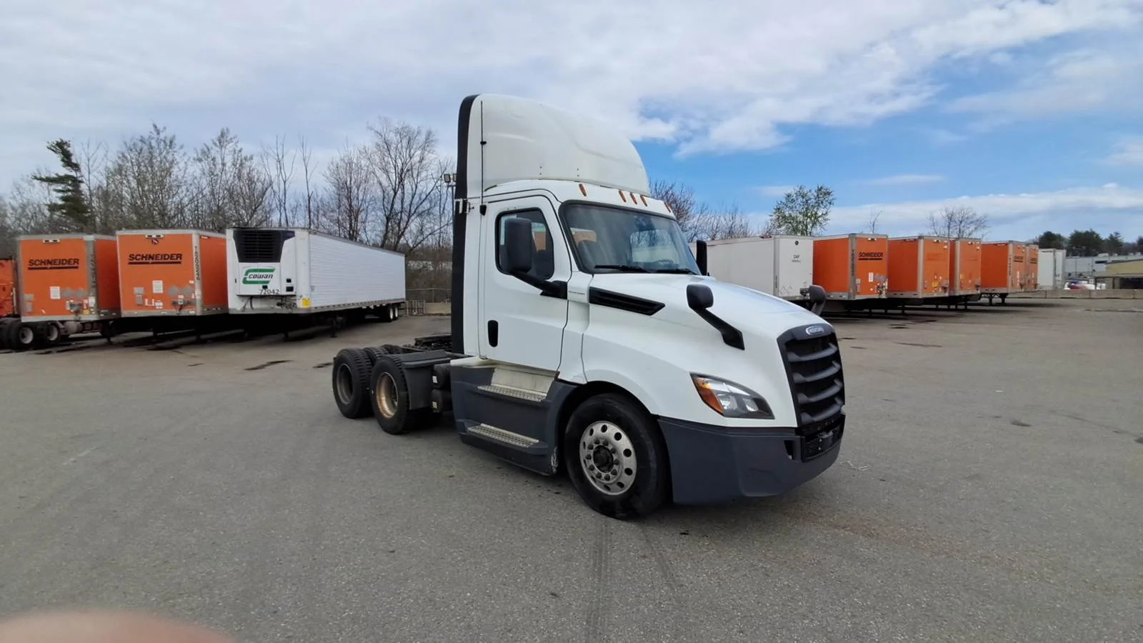 2020 Freightliner Cascadia in Shrewsbury, MA