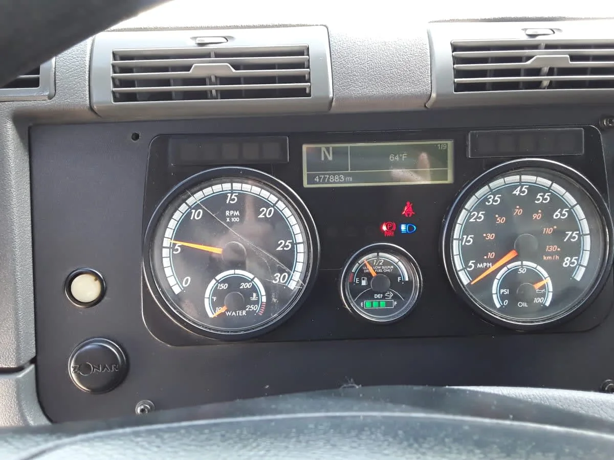 2017 Freightliner Cascadia - image 9