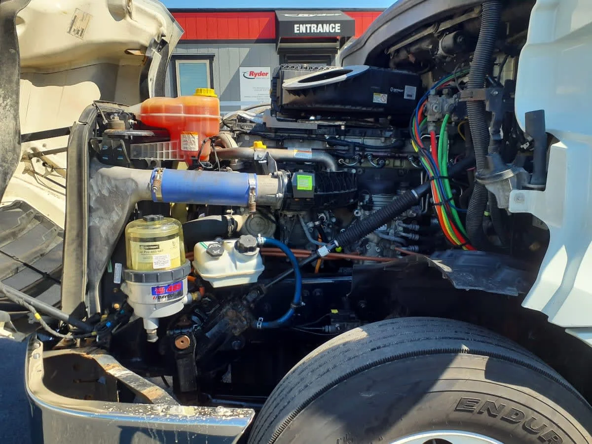2020 Freightliner Cascadia in Clarksville, IN — photo 8