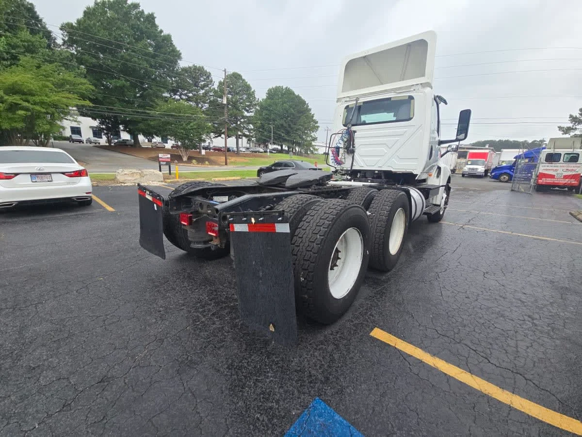 2019 International LT in Doraville, GA — photo 6
