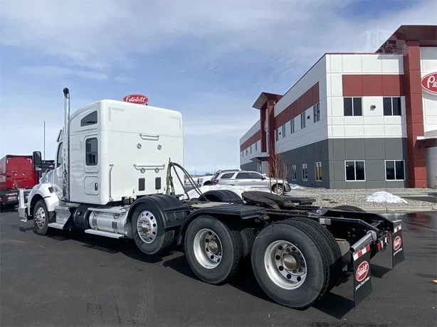 2019 Kenworth T880 - image 7