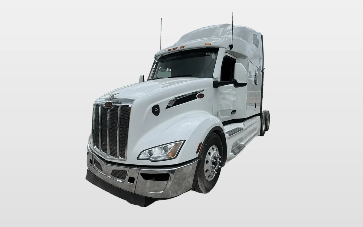 2023 Peterbilt 579 - image 1