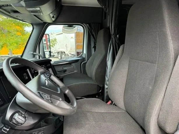 2025 Freightliner Cascadia in Salt Lake City, UT — photo 11